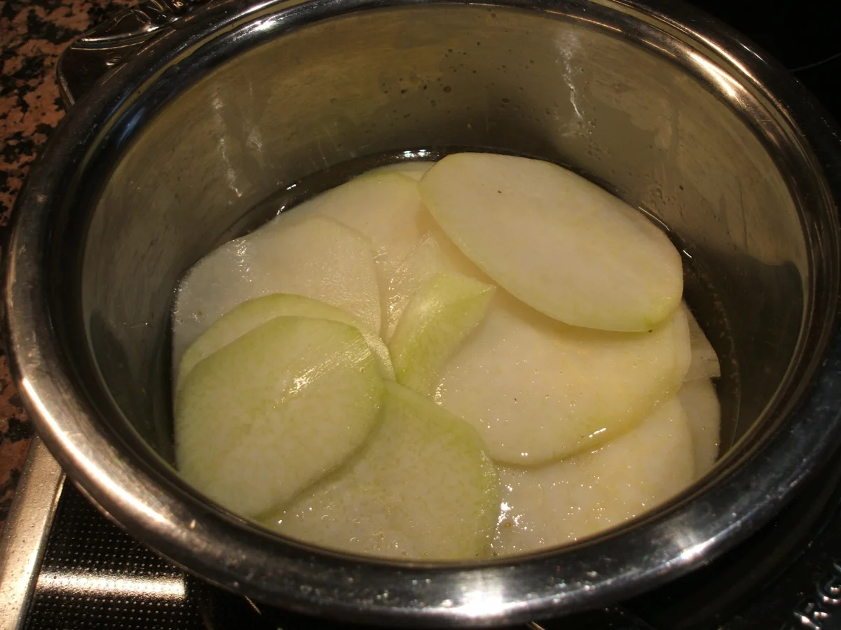 Rezept: Vorspeisenteller: Lauwarme Kräuterlende mit allerlei Gemüse Bild Nr. 2952 Vorspeisenteller: Lauwarme Kräuterlende mit allerlei Gemüse - Rezept - Bild Nr. 2952