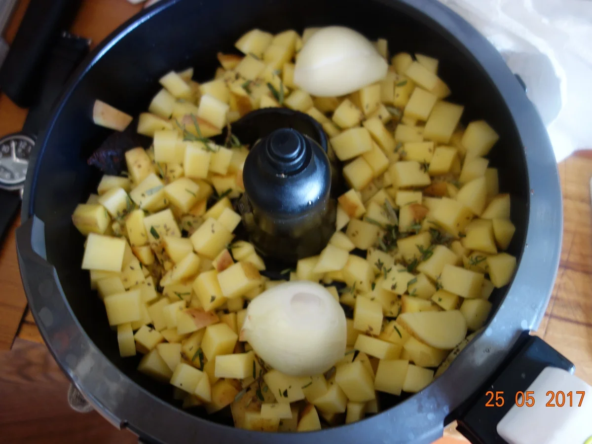 Rezept: BEILAGE: Rosmarin-Anis-Zwiebel Kartofferl; Bild Nr. 2970 BEILAGE: Rosmarin-Anis-Zwiebel Kartofferl; - Rezept - Bild Nr. 2970