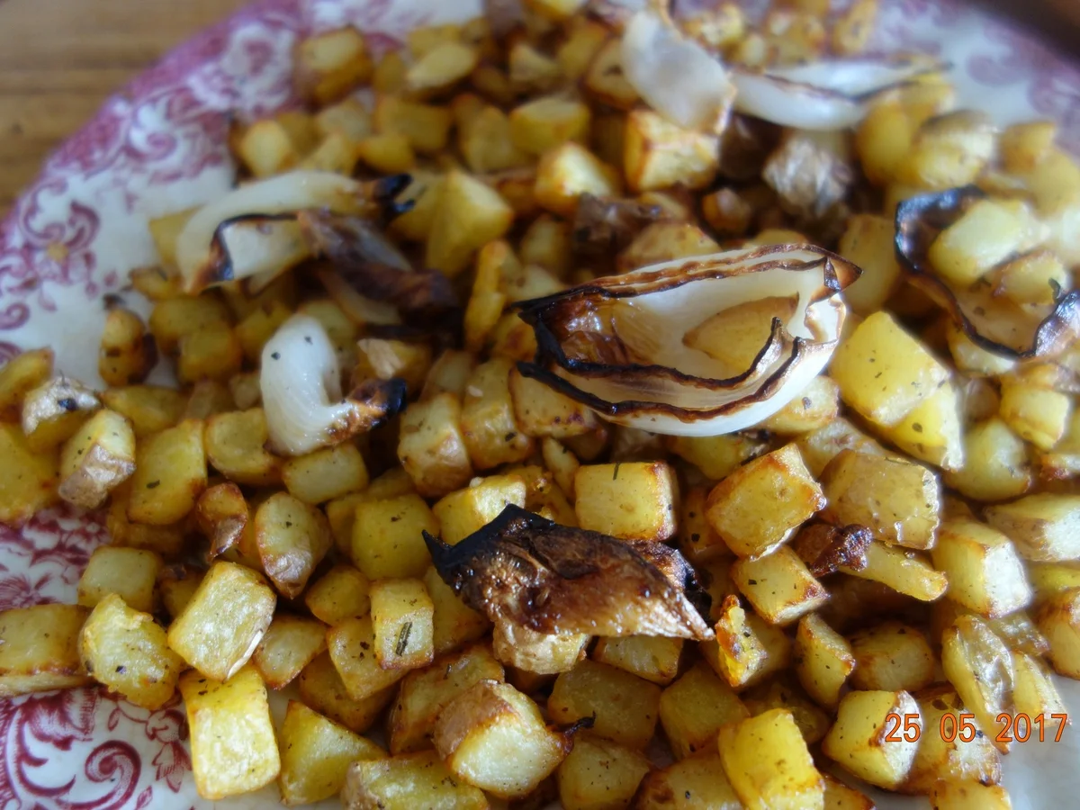 Rezept: BEILAGE: Rosmarin-Anis-Zwiebel Kartofferl; Bild Nr. 2973 BEILAGE: Rosmarin-Anis-Zwiebel Kartofferl; - Rezept - Bild Nr. 2973