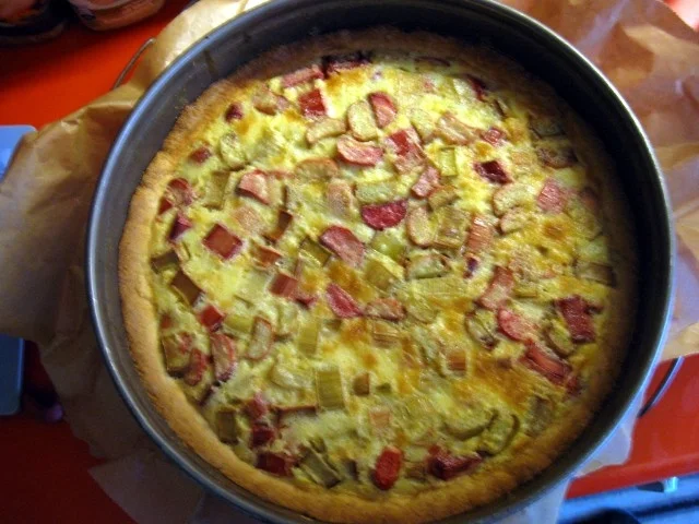 Rhabarberkuchen mit Sahneguss und Baiserhaube - Rezept - Bild Nr. 2995