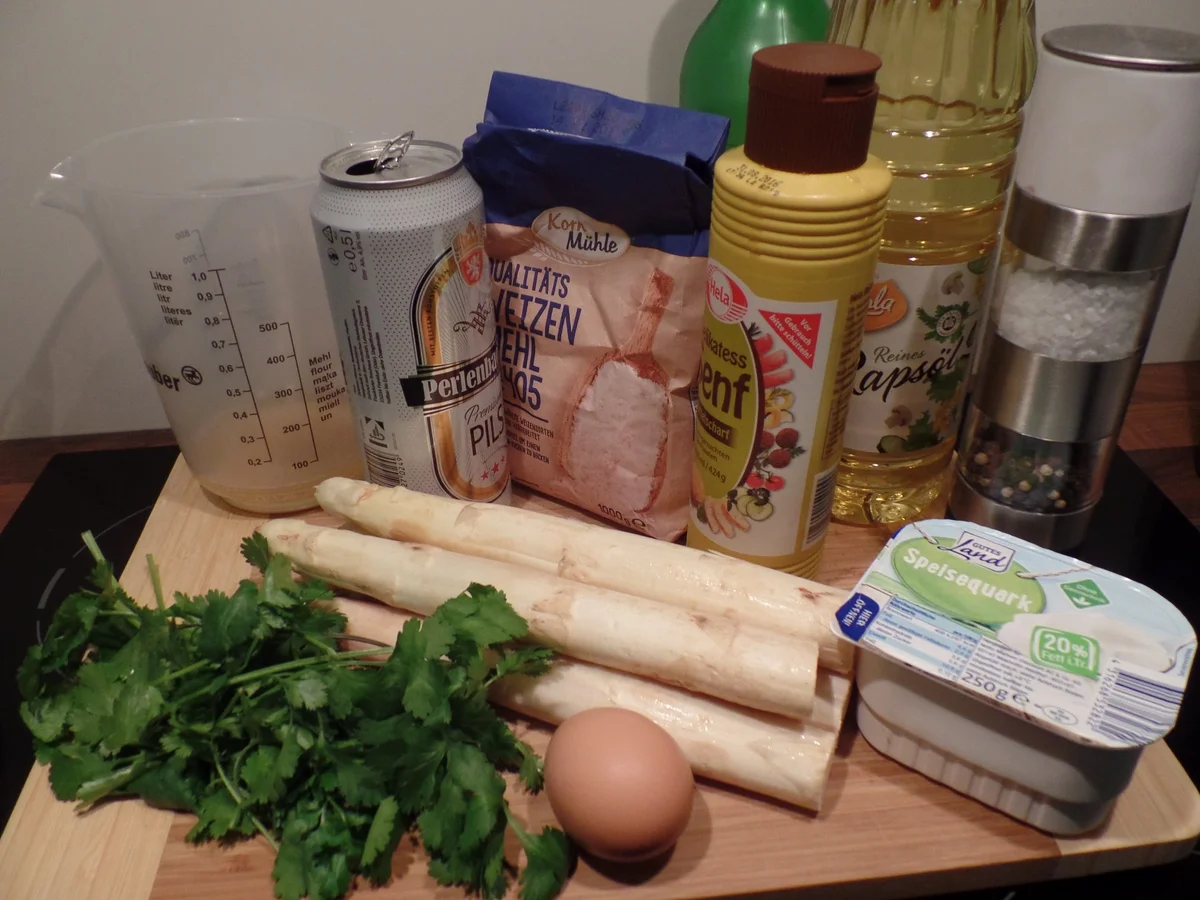 Rezept: Spargel in Bierteig mit Korianderquark Bild Nr. 2966 Spargel in Bierteig mit Korianderquark - Rezept - Bild Nr. 2966