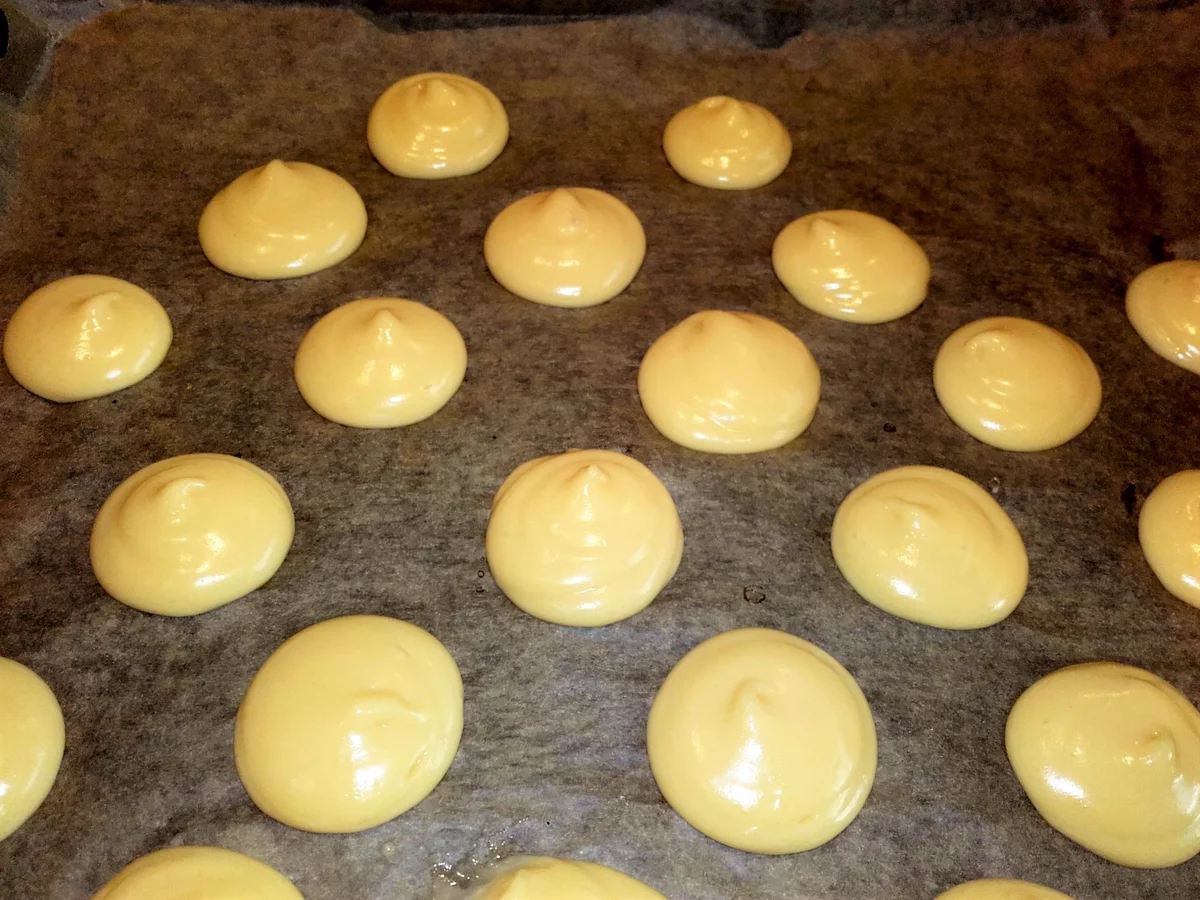 Profiteroles mit einer Vanillecremefüllung - Rezept - Bild Nr. 2989