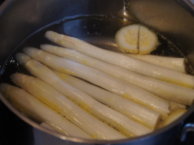 Rezept: Spargel mit Party Garnelen Bild Nr. 5 Spargel mit Party Garnelen - Rezept - Bild Nr. 5