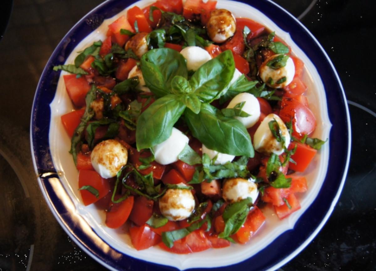 Bilder für Tomaten-Minimozzarella-Salat - Rezept