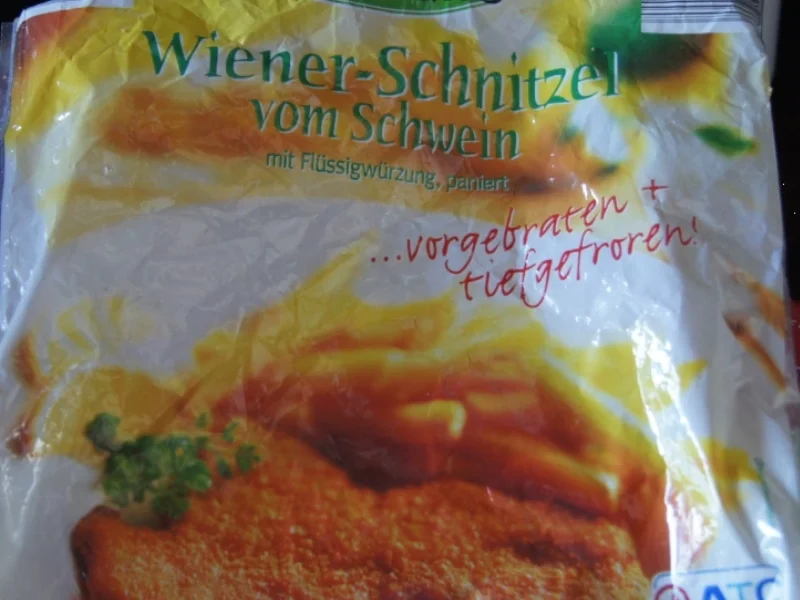 Rezept: Wiener Schnitzel vom Schwein mit Zwiebeln und Spiegelei Bild Nr. 4 Wiener Schnitzel vom Schwein mit Zwiebeln und Spiegelei - Rezept - Bild Nr. 4