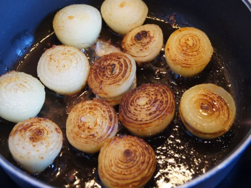 Paprika-Steak mit Zwiebeln und Beilagen - Rezept - Bild Nr. 2993
