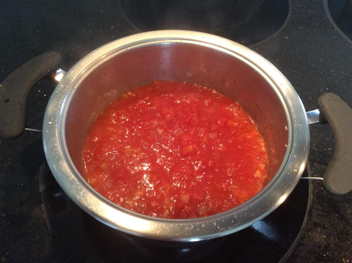 Tortellini mit fruchtiger Tomatensauce - Rezept - Bild Nr. 2994