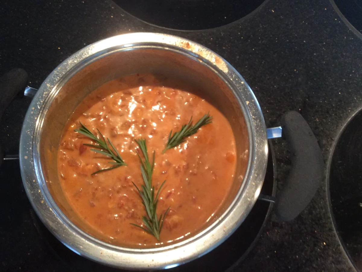 Tortellini mit fruchtiger Tomatensauce - Rezept - Bild Nr. 2995