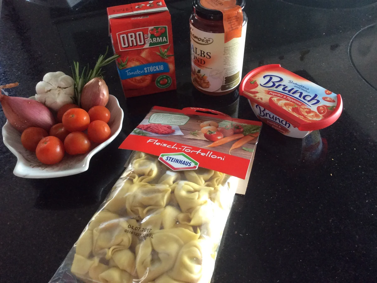 Tortellini mit fruchtiger Tomatensauce - Rezept - Bild Nr. 2988