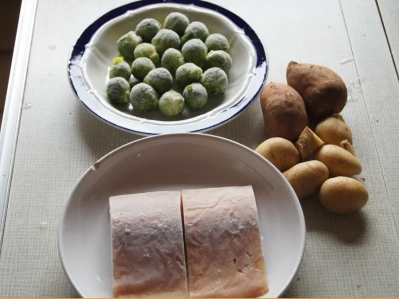 Pazifik Wildlachsfilet mit Rosenkohl und Süßkartoffelstampf - Rezept - Bild Nr. 2990
