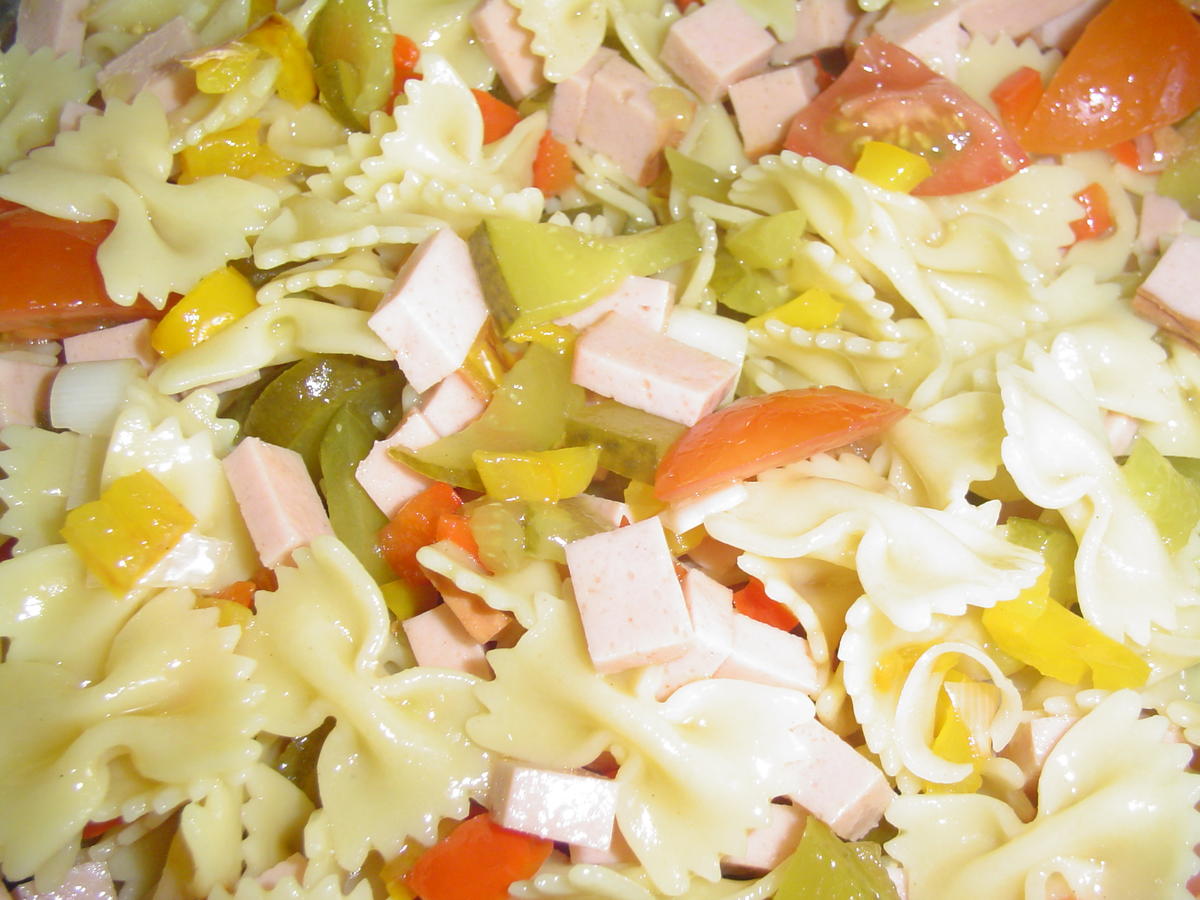 Nudelsalat mit Farfalle auf die schnelle ganz einfach - Rezept - Bild Nr. 2994