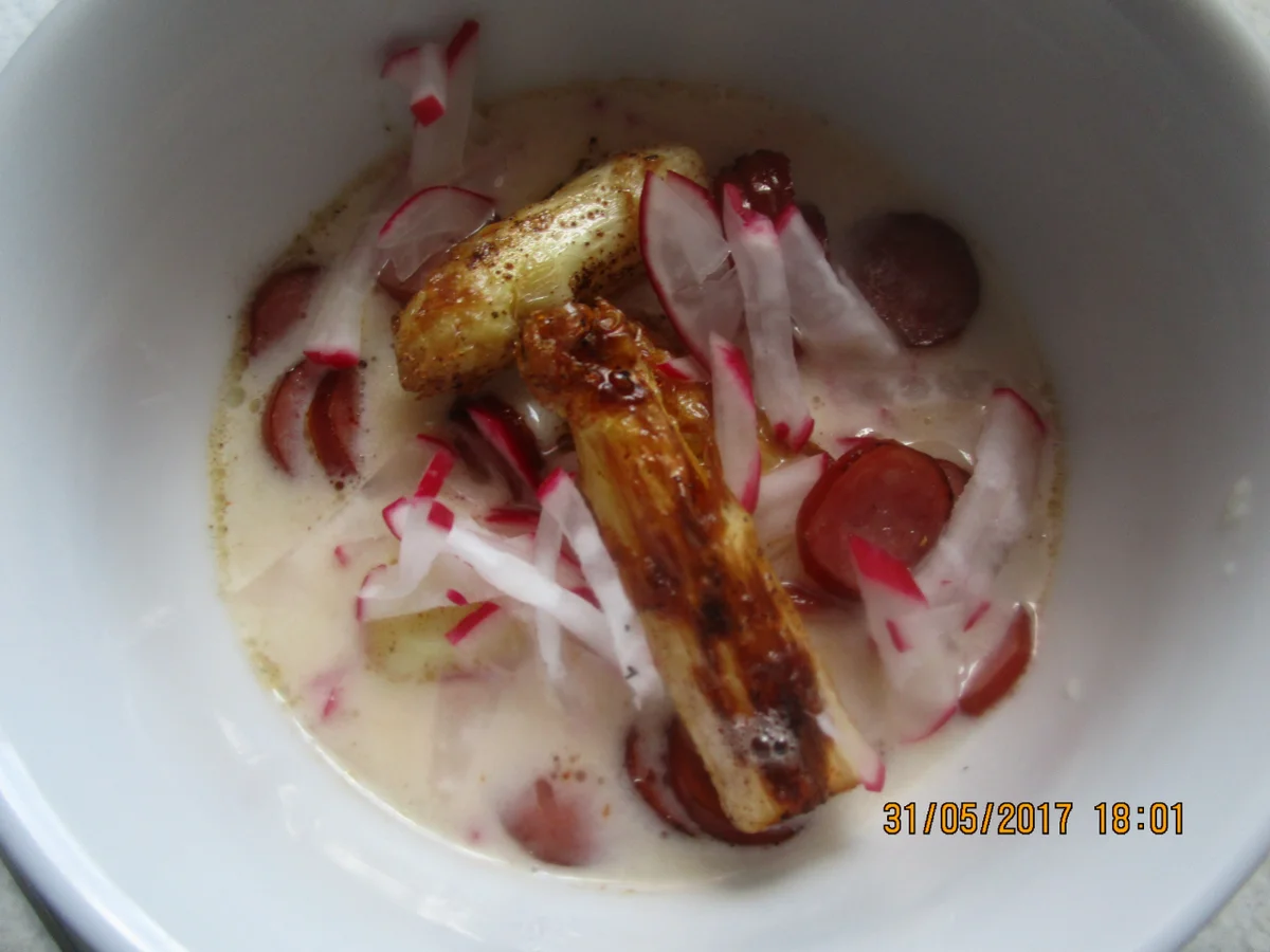Rezept: Spargelsuppe ~ mit Kabanossi-Chips und Radieschen Bild Nr. 2988 Spargelsuppe ~ mit Kabanossi-Chips und Radieschen - Rezept - Bild Nr. 2988