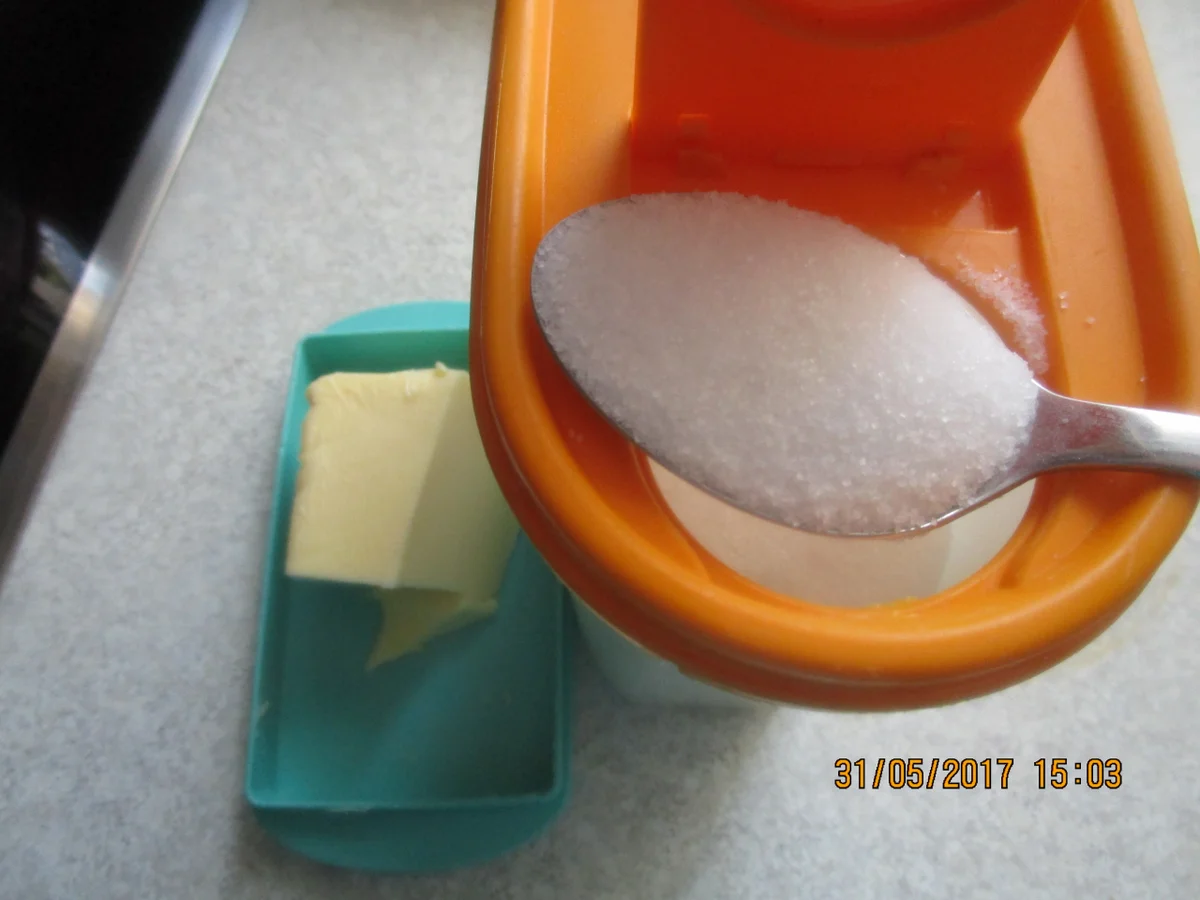 Rezept: Spargelsuppe ~ mit Kabanossi-Chips und Radieschen Bild Nr. 2992 Spargelsuppe ~ mit Kabanossi-Chips und Radieschen - Rezept - Bild Nr. 2992