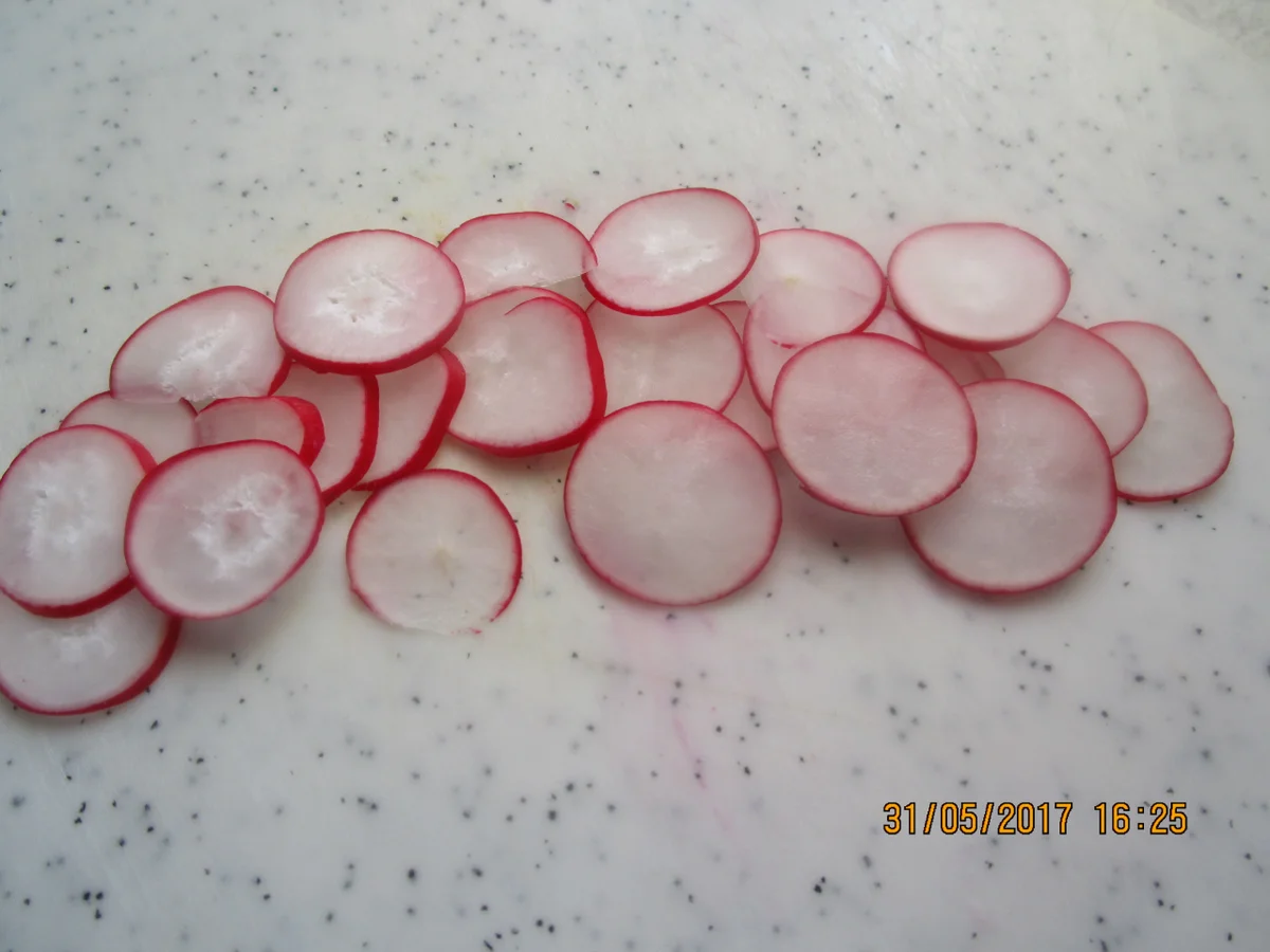 Rezept: Spargelsuppe ~ mit Kabanossi-Chips und Radieschen Bild Nr. 2997 Spargelsuppe ~ mit Kabanossi-Chips und Radieschen - Rezept - Bild Nr. 2997