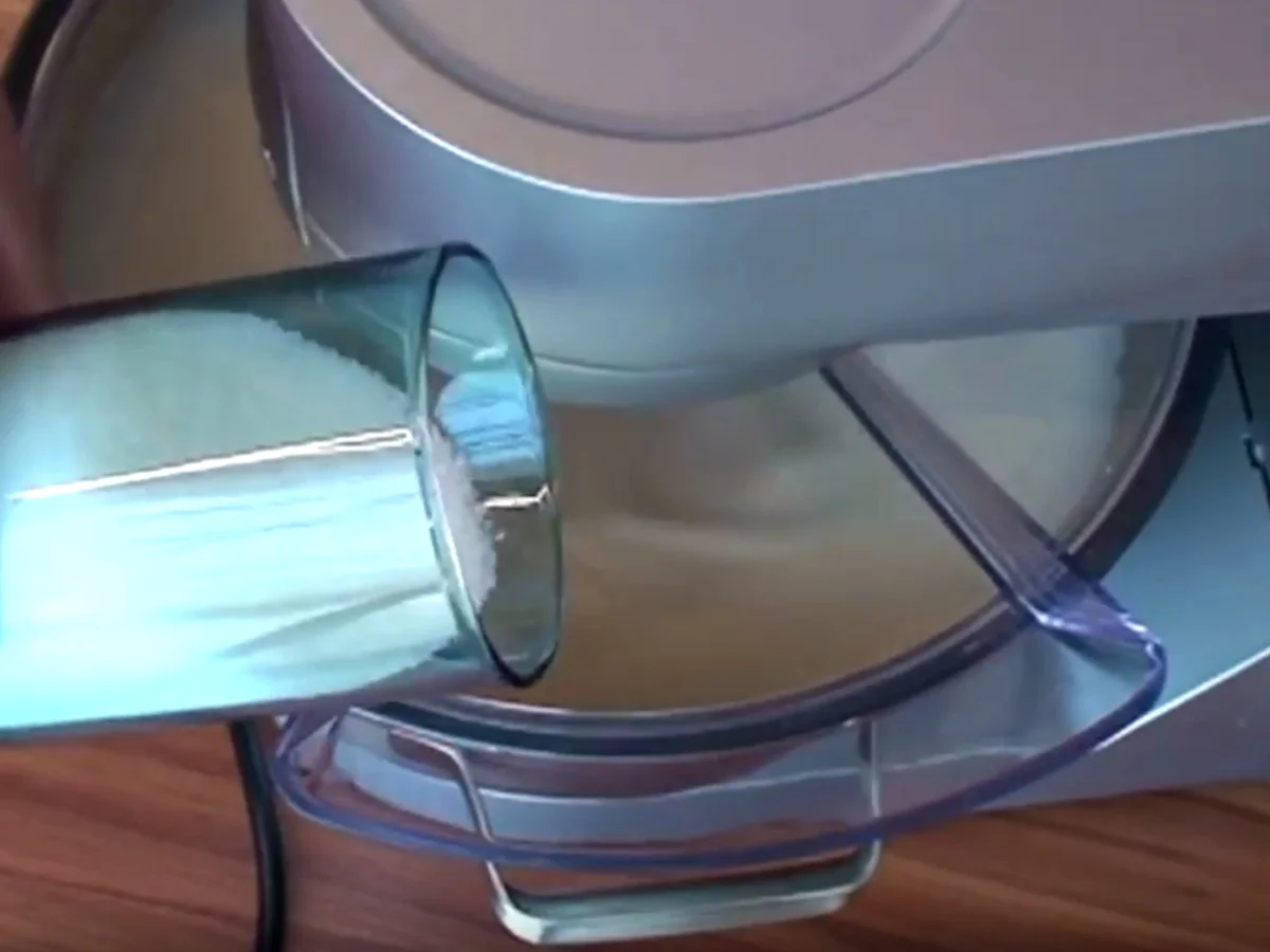 Mazu12- Grundrezept Biskuitteig  mit 7 Eier - Rezept - Bild Nr. 8