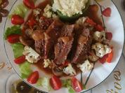 Rindviech auf Gemüsebett an Paprikaring mit Kartoffelpüree - Rezept - Bild Nr. 2996