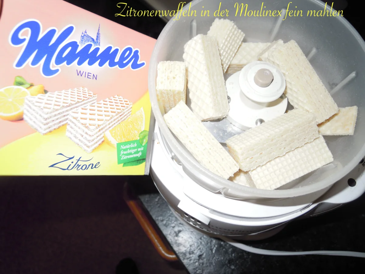 Zitronen Parfait Törtchen auf Zitronen-Waffelboden - Rezept - Bild Nr. 3011