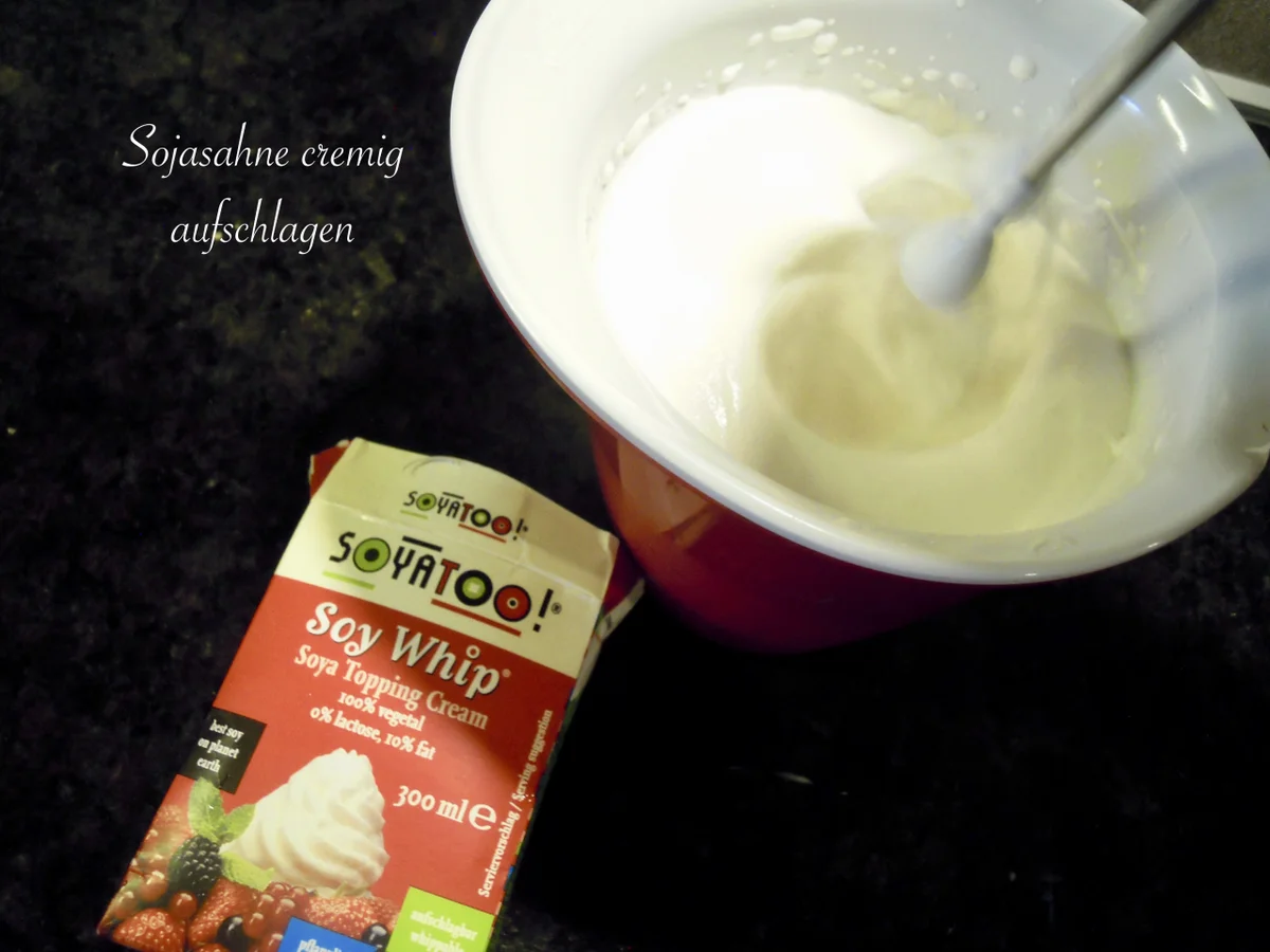 Zitronen Parfait Törtchen auf Zitronen-Waffelboden - Rezept - Bild Nr. 3016