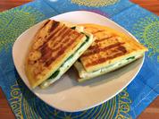 Mit Camembert gefüllter Pfannkuchen - Rezept - Bild Nr. 3007