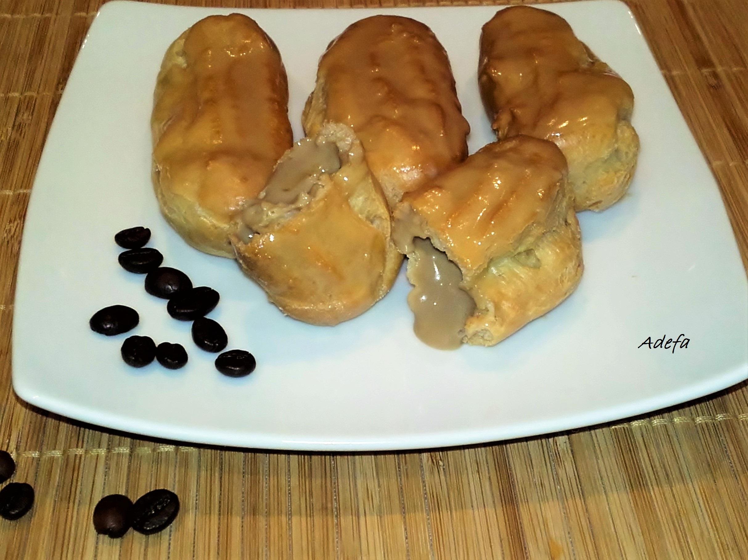 Bilder für Eclairs mit Creme pasteleiro de Café... - Rezept