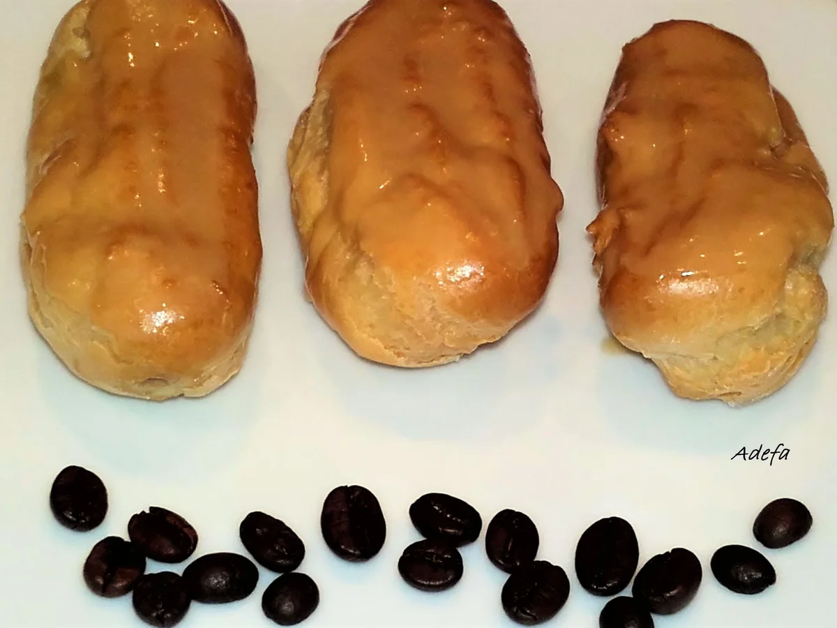 Rezept: Eclairs mit Creme pasteleiro de Café... Bild Nr. 3012 Eclairs mit Creme pasteleiro de Café... - Rezept - Bild Nr. 3012