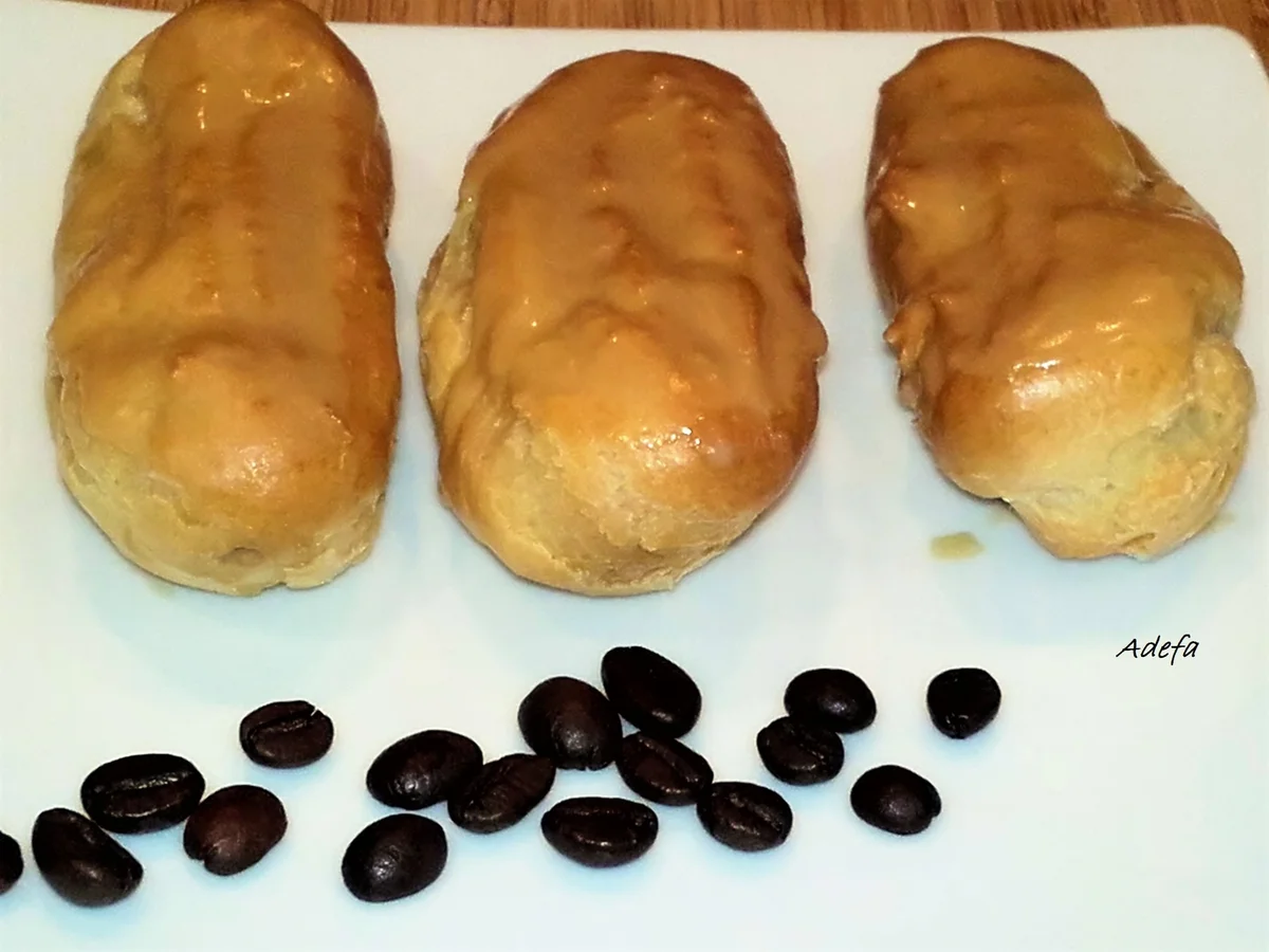 Rezept: Eclairs mit Creme pasteleiro de Café... Bild Nr. 3027 Eclairs mit Creme pasteleiro de Café... - Rezept - Bild Nr. 3027
