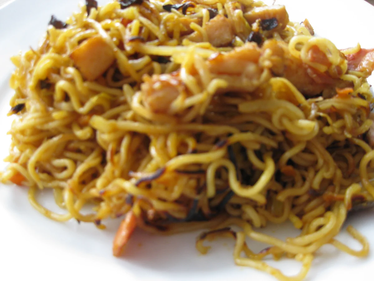 Rezept: Gebratene Nudeln mit Hähnchenbruststreifen Bild Nr. 3014 Gebratene Nudeln mit Hähnchenbruststreifen - Rezept - Bild Nr. 3014