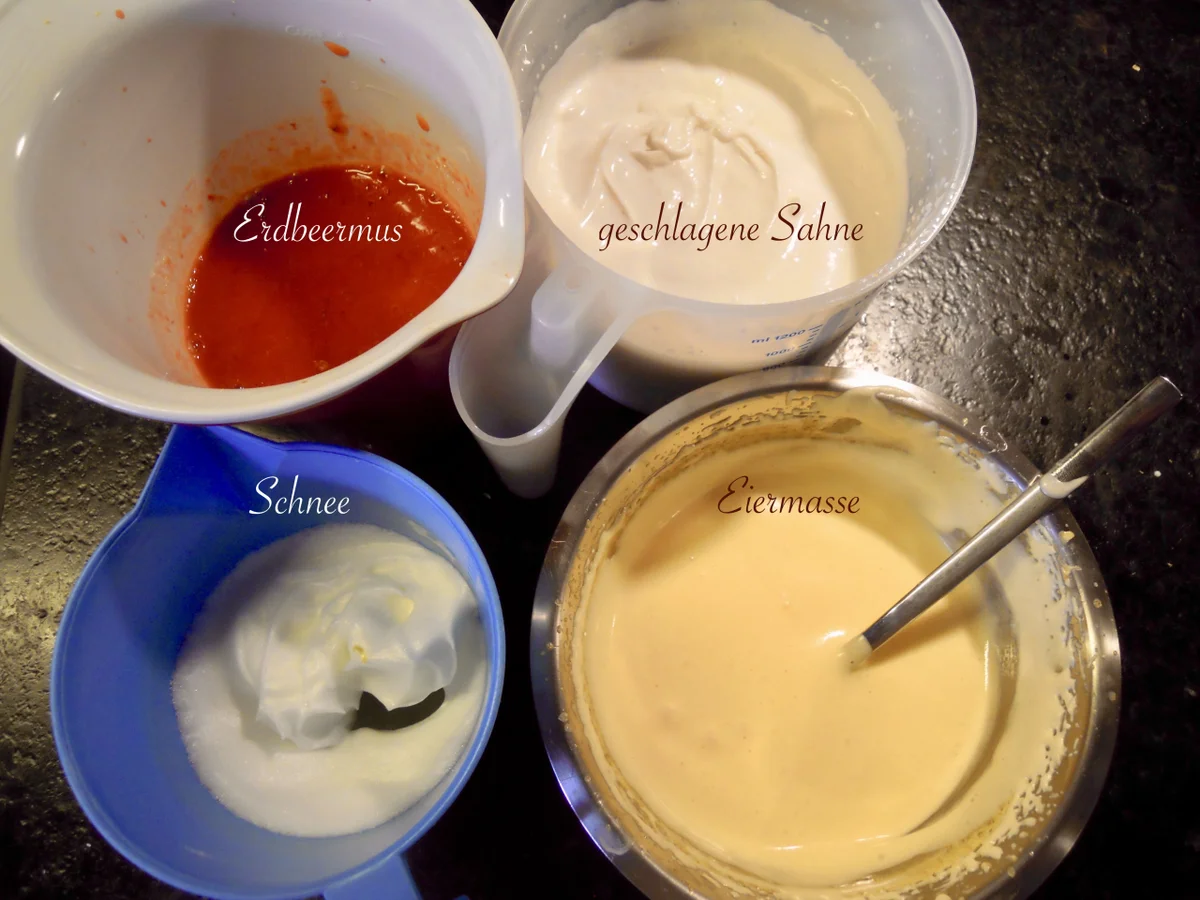 Erdbeer Parfait - OHNE Eismaschine - Rezept - Bild Nr. 3020