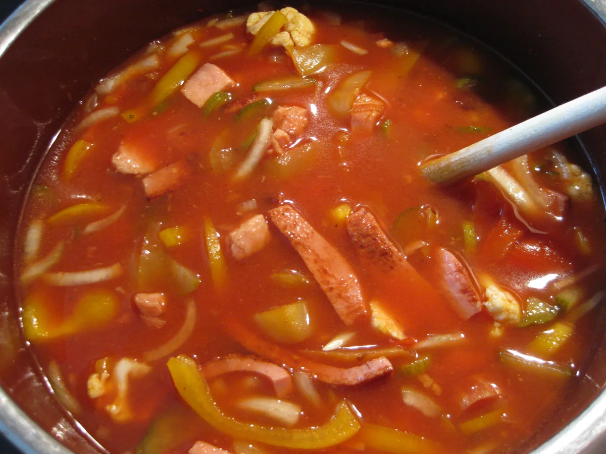 Rezept: Soljanka mit Wurst und Fleisch Bild Nr. 3012 Soljanka mit Wurst und Fleisch - Rezept - Bild Nr. 3012