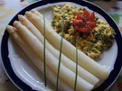 Frischer Spargel mit Schnittlauchrührei - Rezept - Bild Nr. 2