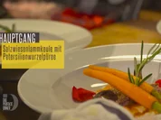 Zarte Lammkeule mit Rosmarin, Rotwein und glasierten Möhrchen auf Petersilienwurzelpüree - Rezept - Bild Nr. 2