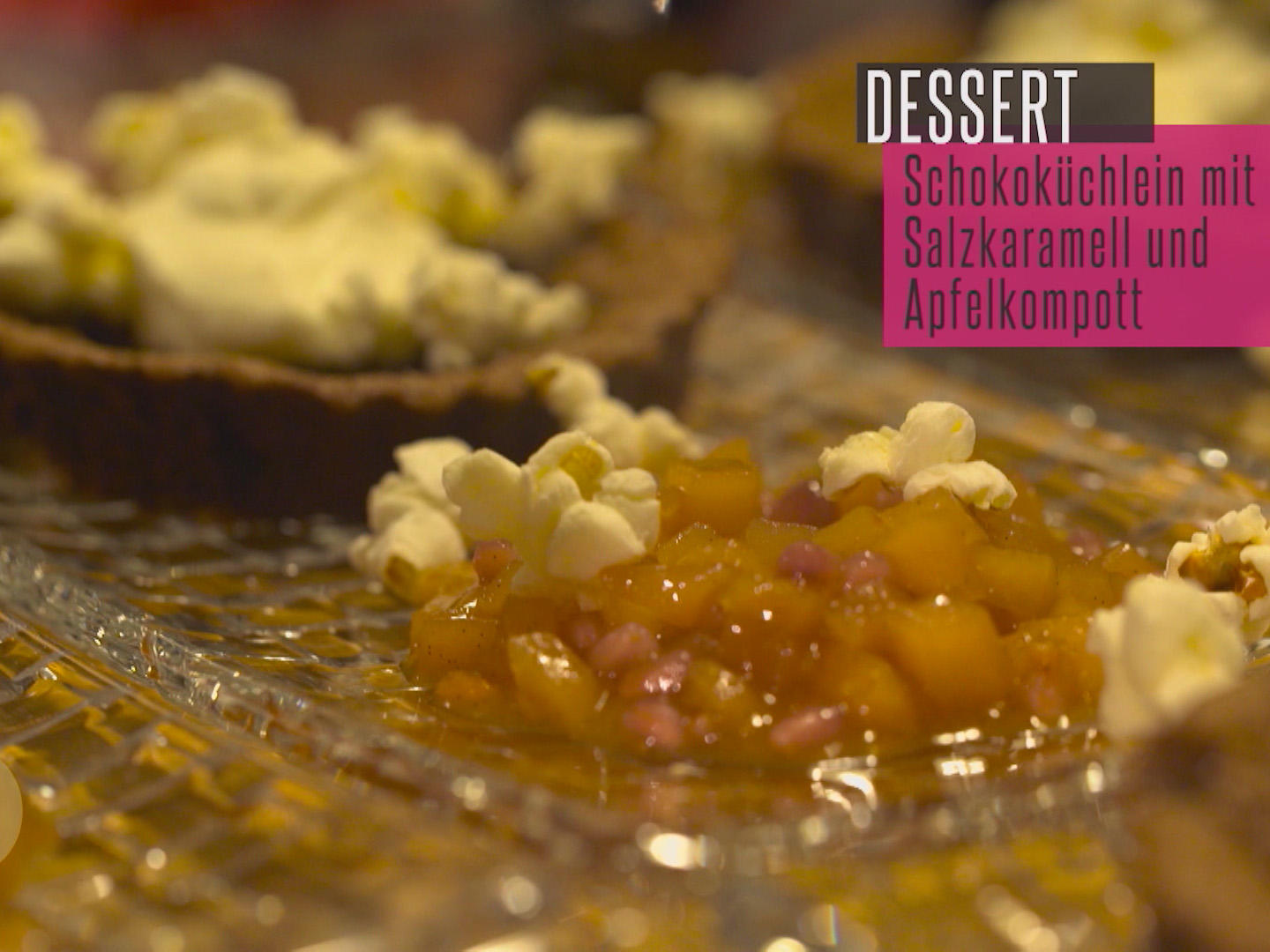 Bilder für Mini Tarte au Chocolat mit Salzkaramell und Apfelkompott - Rezept