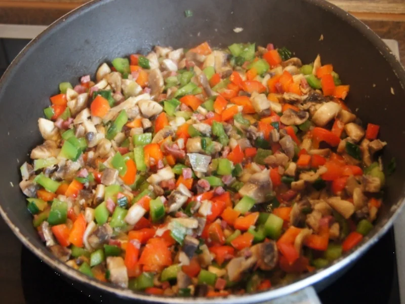 Rezept: Paprika-Champignon-Omelett Bild Nr. 8 Paprika-Champignon-Omelett - Rezept - Bild Nr. 8