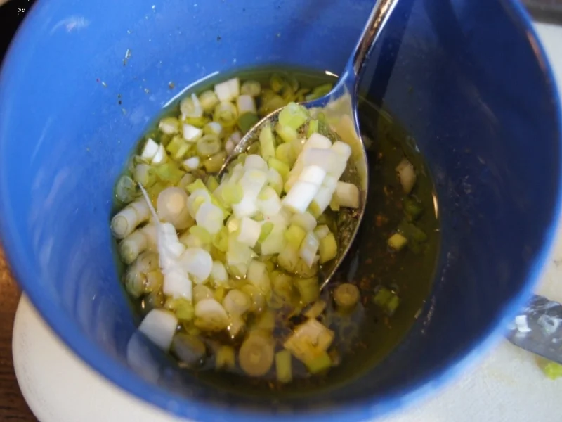 Meersalz-Kümmel-Drillinge mit luftgetrockneter-Mettwurst und Lollo-Rosso-Salat - Rezept - Bild Nr. 3053