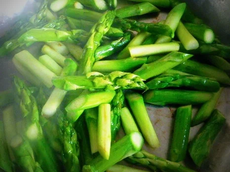 Rezept: Spargel-Pfifferlings-Ragout mit Kalbsfilet Bild Nr. 3059 Spargel-Pfifferlings-Ragout mit Kalbsfilet - Rezept - Bild Nr. 3059