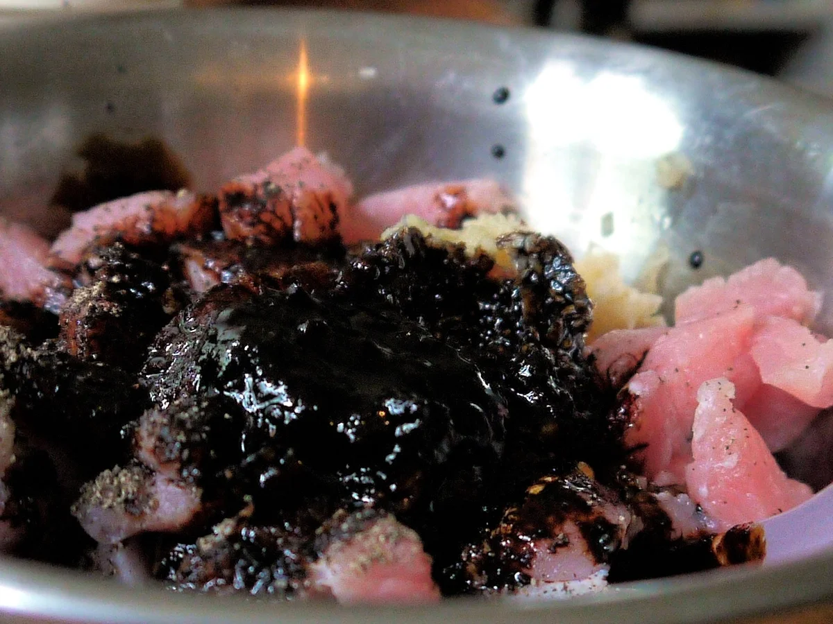 Scharfer Glasnudelsalat mit mariniertem Schweinefleisch - Rezept - Bild Nr. 4