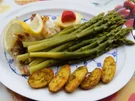 Kabeljaufilet mit grünen Spargel und Rosmarin-Backkartoffeln - Rezept - Bild Nr. 3059