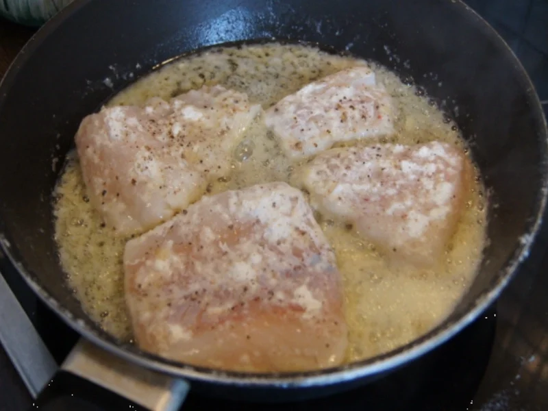 Rezept: Kabeljaufilet mit grünen Spargel und Rosmarin-Backkartoffeln Bild Nr. 3063 Kabeljaufilet mit grünen Spargel und Rosmarin-Backkartoffeln - Rezept - Bild Nr. 3063