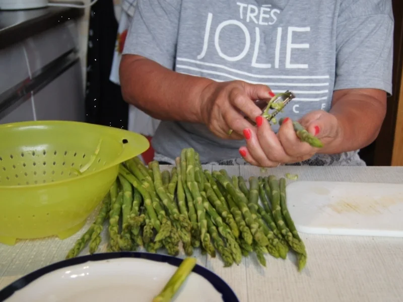 Rezept: Kabeljaufilet mit grünen Spargel und Rosmarin-Backkartoffeln Bild Nr. 3064 Kabeljaufilet mit grünen Spargel und Rosmarin-Backkartoffeln - Rezept - Bild Nr. 3064