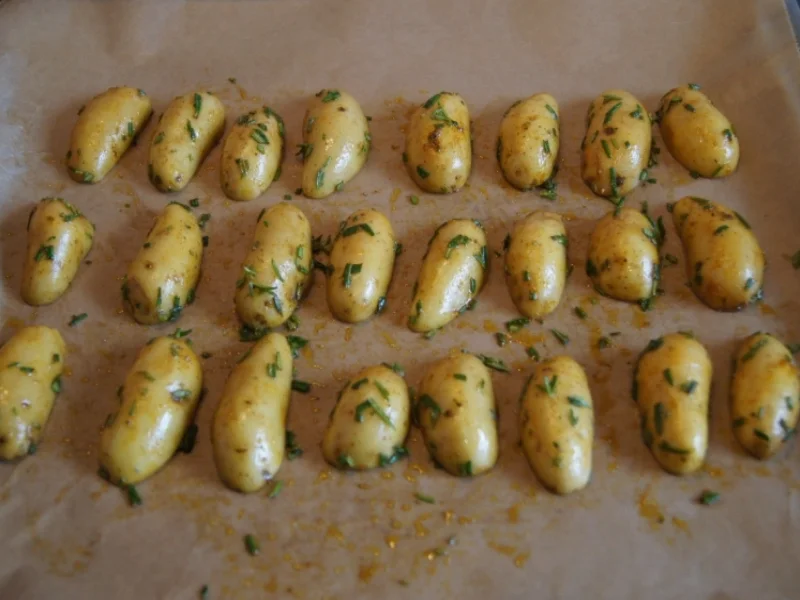 Rezept: Kabeljaufilet mit grünen Spargel und Rosmarin-Backkartoffeln Bild Nr. 3070 Kabeljaufilet mit grünen Spargel und Rosmarin-Backkartoffeln - Rezept - Bild Nr. 3070