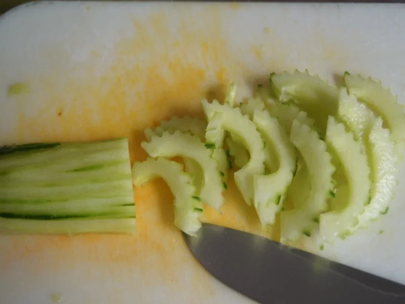 Rezept: Fischfilet mit Senfsauce, Möhren-Süßkartoffel-Meerrettich-Stampf und Gurkensalat Bild Nr. 3065 Fischfilet mit Senfsauce, Möhren-Süßkartoffel-Meerrettich-Stampf und Gurkensalat - Rezept - Bild Nr. 3065