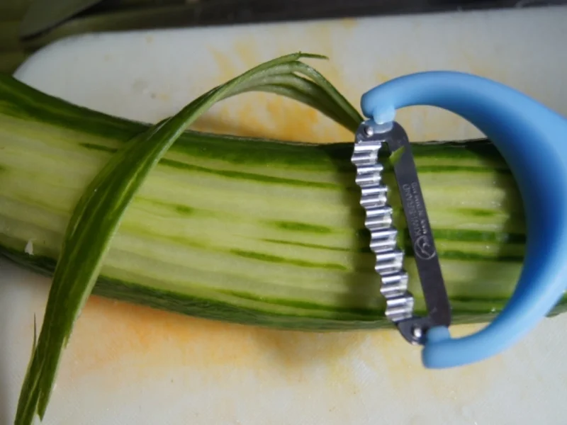 Rezept: Fischfilet mit Senfsauce, Möhren-Süßkartoffel-Meerrettich-Stampf und Gurkensalat Bild Nr. 3066 Fischfilet mit Senfsauce, Möhren-Süßkartoffel-Meerrettich-Stampf und Gurkensalat - Rezept - Bild Nr. 3066