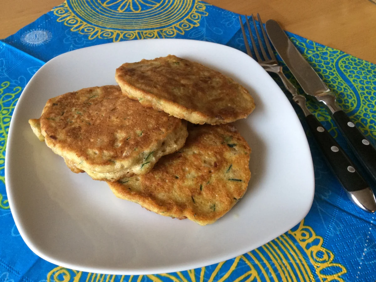 Zucchinipuffer mit Kichererbsen - Low Carb - - Rezept - Bild Nr. 3094