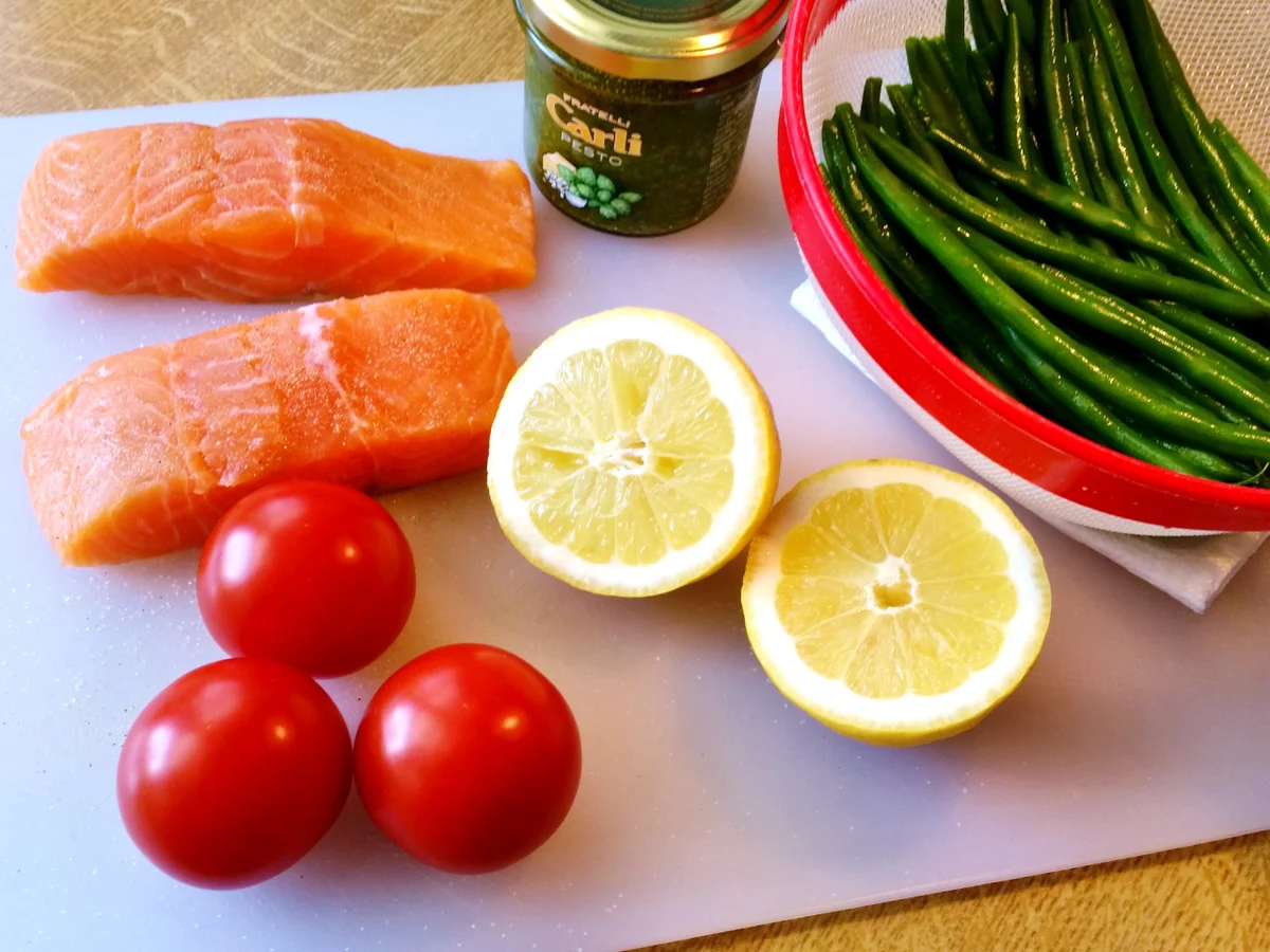 Lachs mit Pesto und Gemüse - Rezept - Bild Nr. 3093