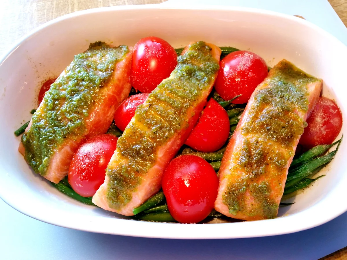 Lachs mit Pesto und Gemüse - Rezept - Bild Nr. 3095