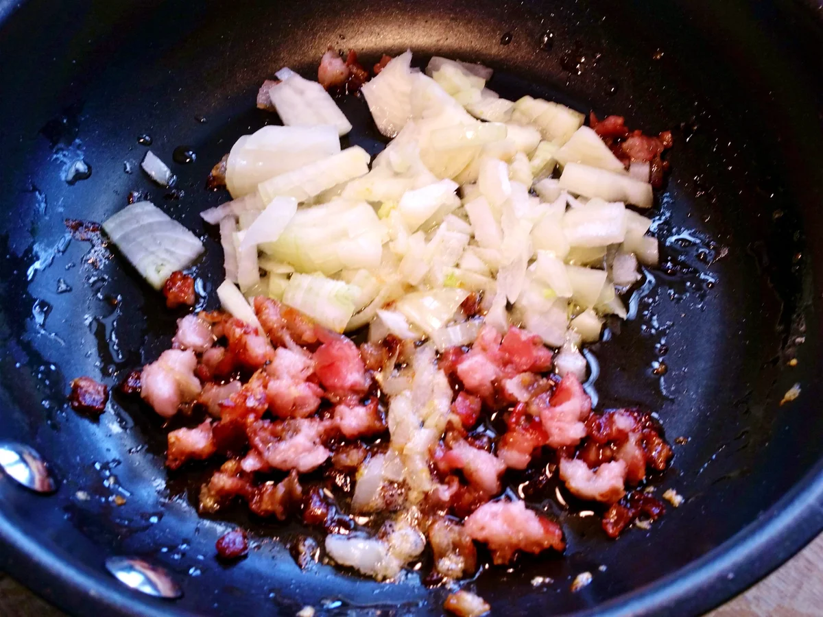 Rührei - dazu Bratkartoffeln und ein Tomatensalat - Rezept - Bild Nr. 3099