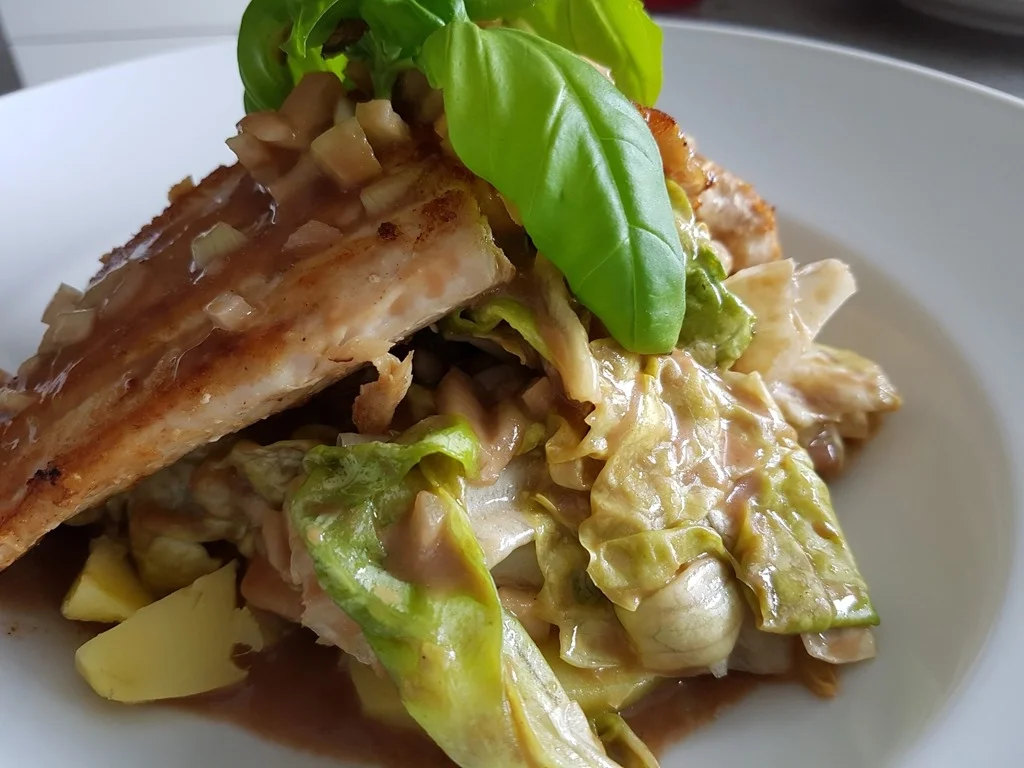 Dorade gebraten dazu frischer Gartensalat à la Biggi - Rezept - Bild Nr. 3116