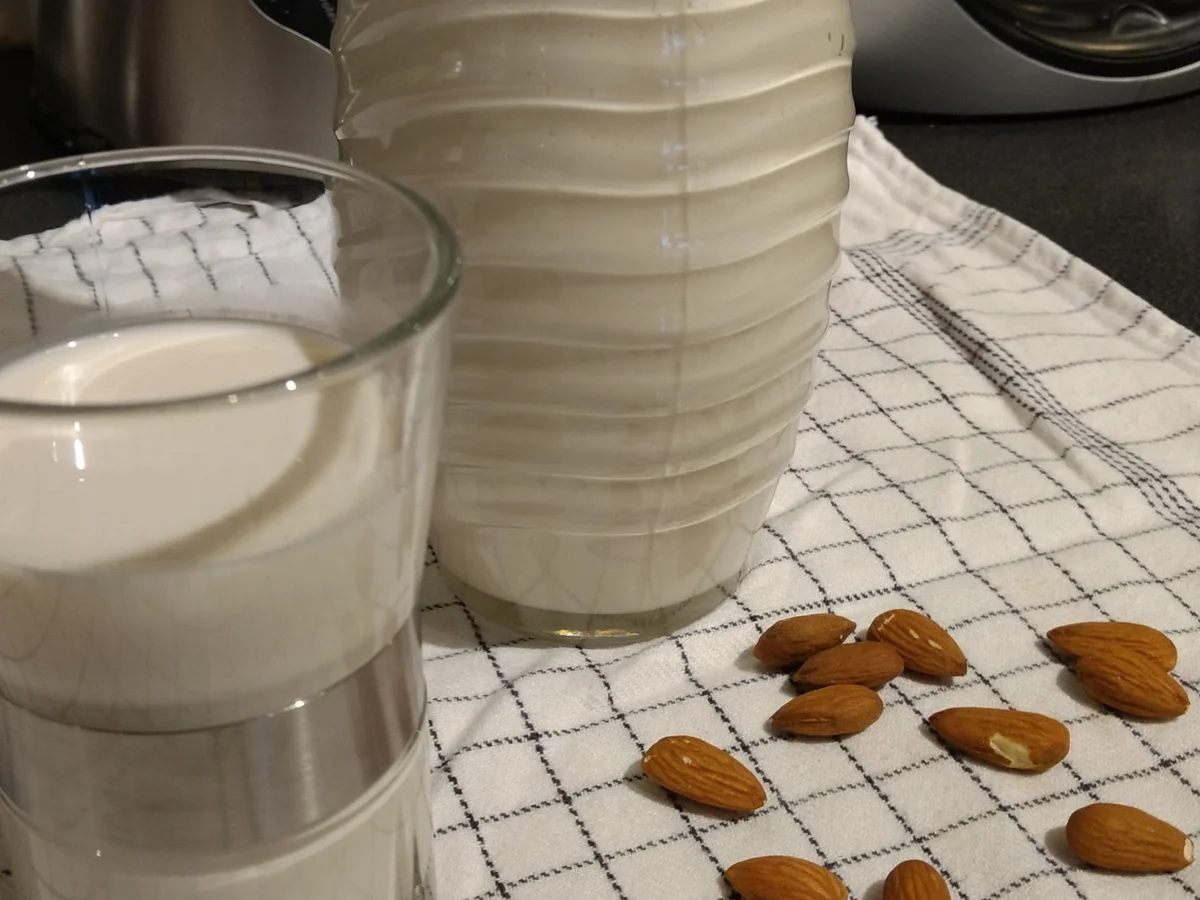 Rezept: BiNe` S MANDELTRINK Bild Nr. 3117 BiNe` S MANDELTRINK - Rezept - Bild Nr. 3117