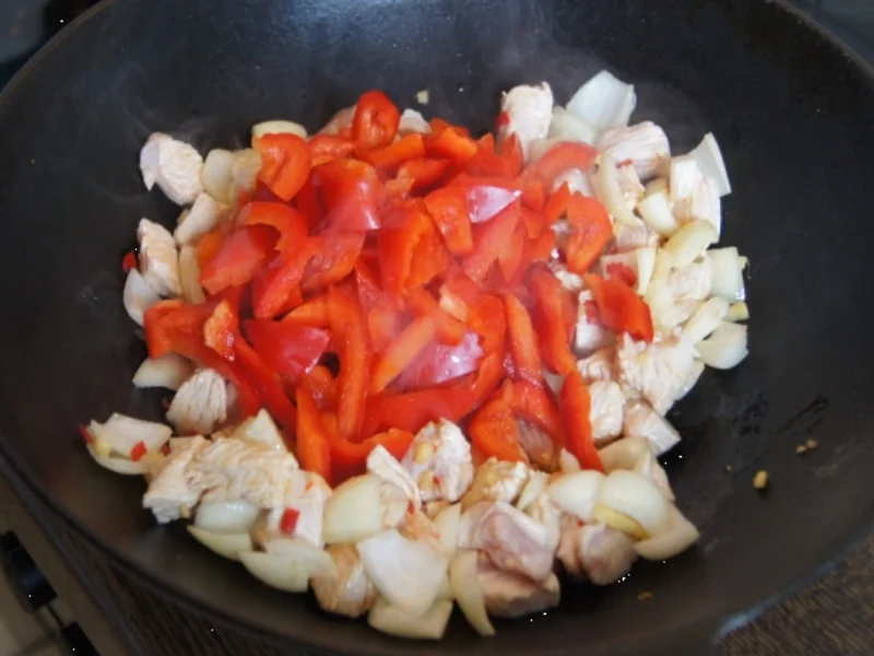 Fruchtiges Putencurry im Wok mit Basmatireis - Rezept - Bild Nr. 3137