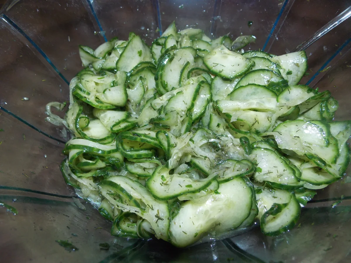 Einfacher Gurkensalat - Rezept - Bild Nr. 2